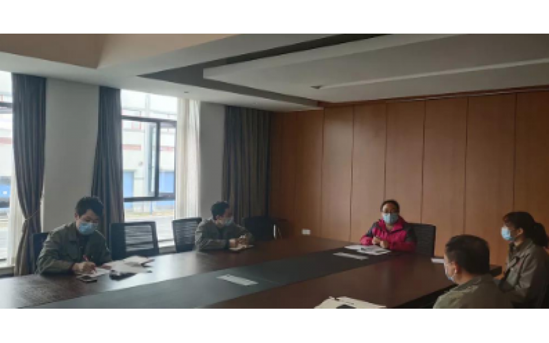 党旗下，他们用贡献编织阻击疫情防护网