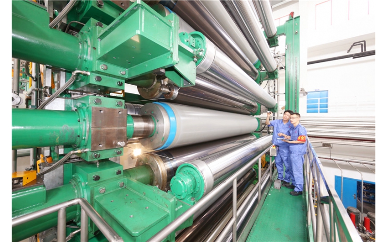 波胆app股份加入完成的“4575/1000超等压光机”项目 荣获2018年度中国轻工业联合会科学手艺前进一等奖